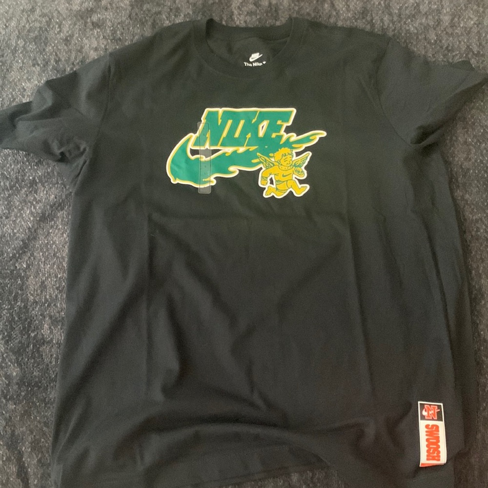 Nike tee
